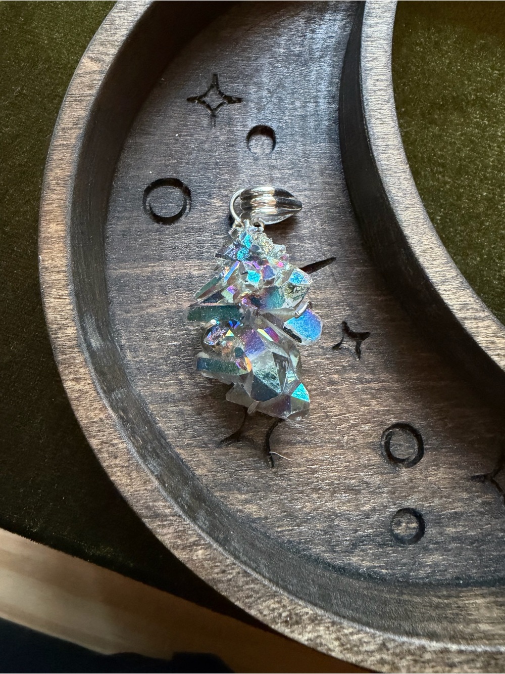 Mounted Coated Crystal Pendent